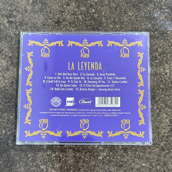 Limited Edition‎ 2010 Selena La Leyenda CD - Picture 2 of 6